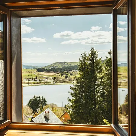 Renovated With Access At Super-besse Feriehus Super Besse