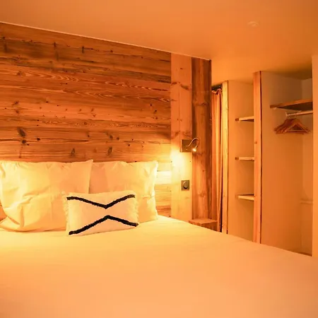 Renovated With Access At Super-besse Ferienhaus