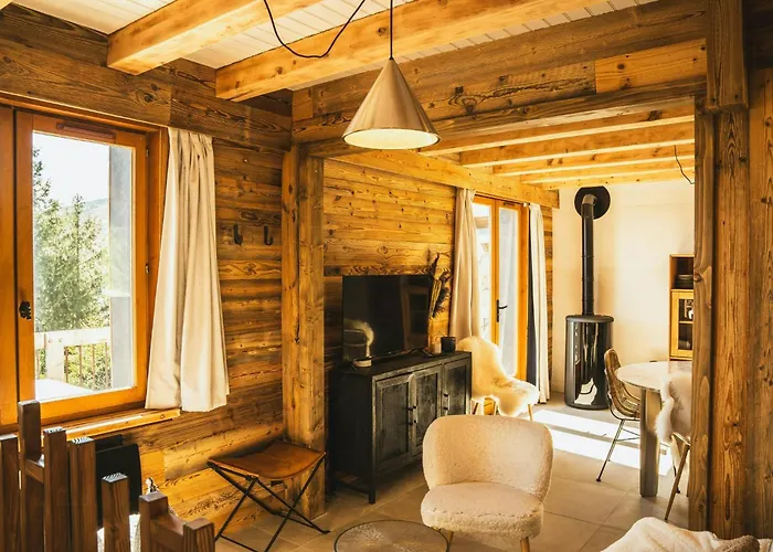 Feriehus Renovated With Access At Super-besse Super Besse