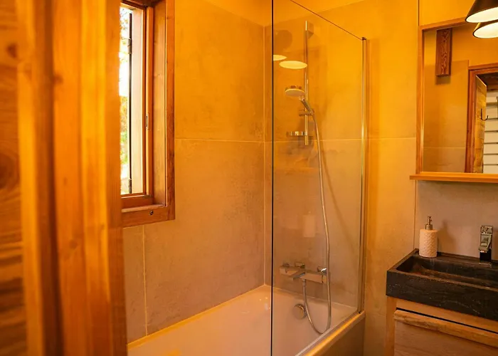 Feriehus Renovated With Access At Super-besse Super Besse