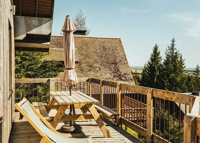 Feriehus Renovated With Access At Super-besse *